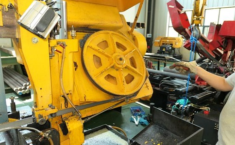 如何解决竟陵街道卧式金属带锯床切削时出现的断带现象？