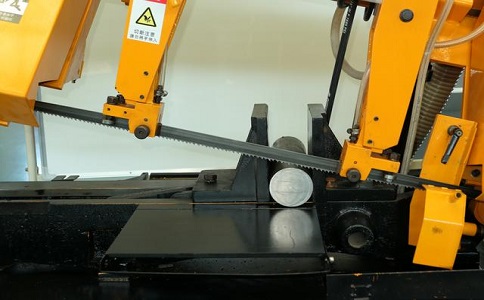 竟陵街道数控带锯床自动送料精度会出现偏差吗？